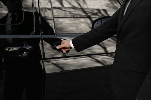 Door-to-door senior transportation in Dundee FL